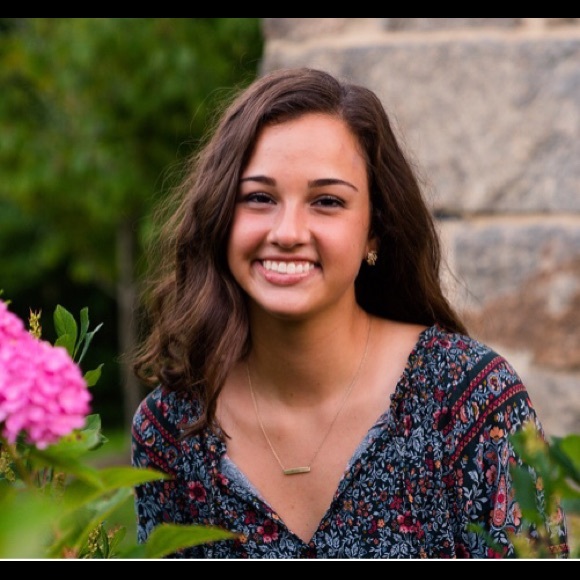Profile Picture of Kaitlyn Oaksmith (@koaksmith) on Poshmark