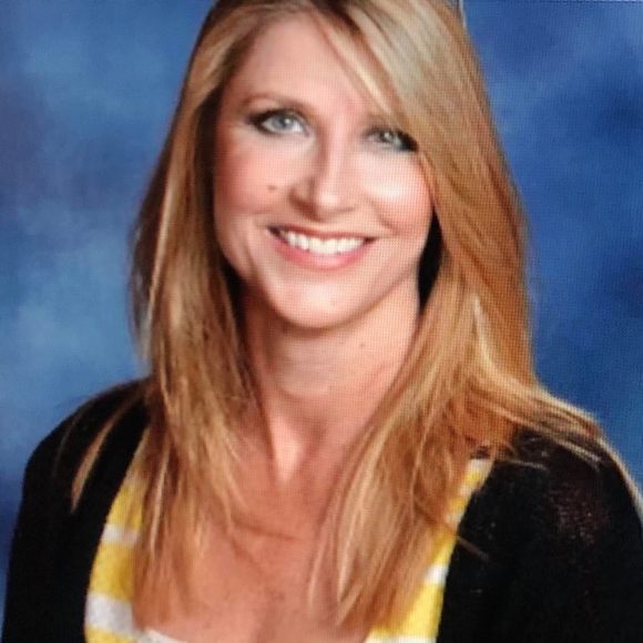 Profile Picture of Christi Authement (@christiauthe931) on Poshmark