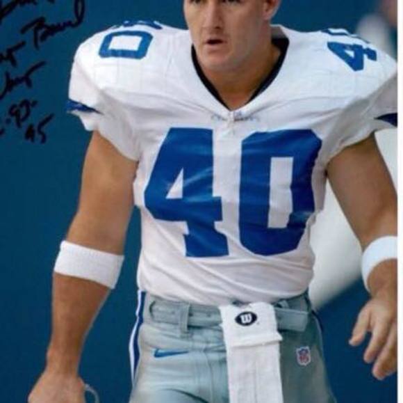 Profile Picture of Bill Bates (@tarheel40213) on Poshmark