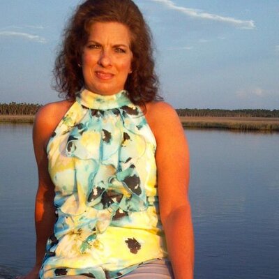 Profile Picture of Debbie Boyer Paez (@1Jesus_Girl) on Twitter