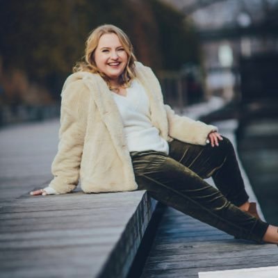 Profile Picture of Julia Brett (@JuliaBrett2) on Twitter