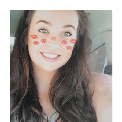 Profile Picture of Aliceerosee (@AliceRoseHall) on Twitter