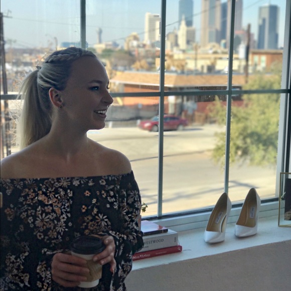 Profile Picture of Katie Schooling (@katieschooling) on Poshmark