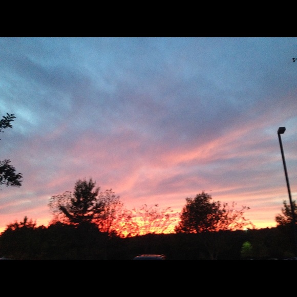 Profile Picture of Carl Hess (@carlbuilds) on Poshmark