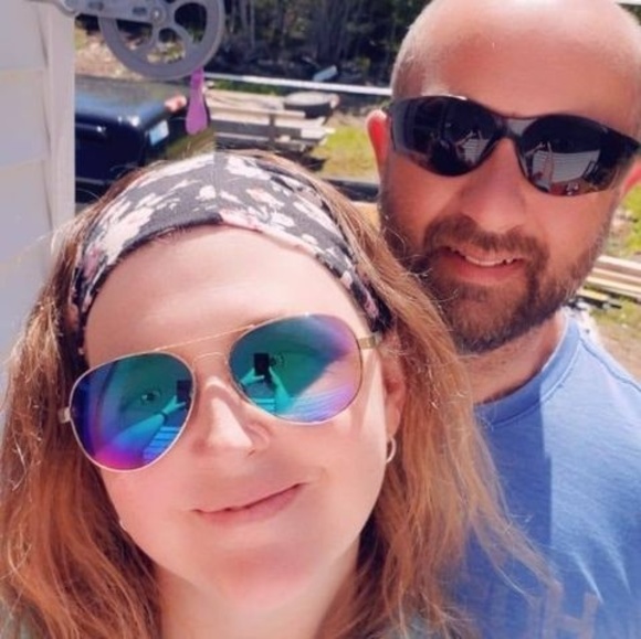 Profile Picture of Deanna Outhouse (@deannaouthouse) on Poshmark