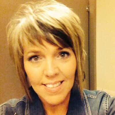 Profile Picture of Vicki Emerson Dewitt (@vicki211us) on Twitter