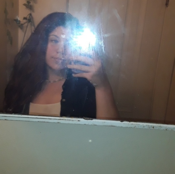 Grace Spaar - Poshmark Profile Picture of Grace Spaar (@gracespaar) on Poshmark