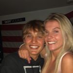 Profile Picture of Liz Casey (@lizzycasey) on Instagram