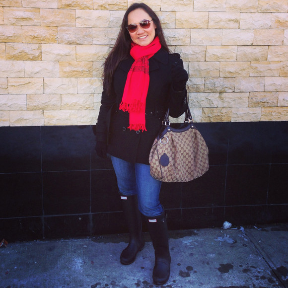 Profile Picture of Lulu Yang (@lyang756) on Poshmark