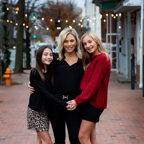 Profile Picture of Patty Pavlides (@patty_pavlides) on Poshmark