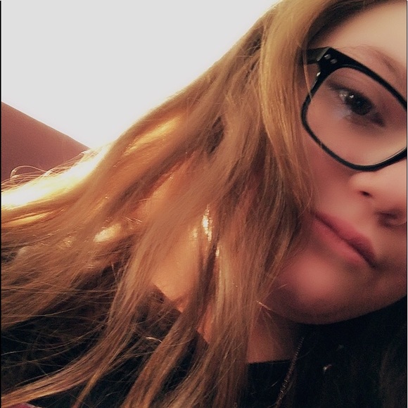 Profile Picture of Mormorgan Rumrill (@fancyxmorgan) on Poshmark