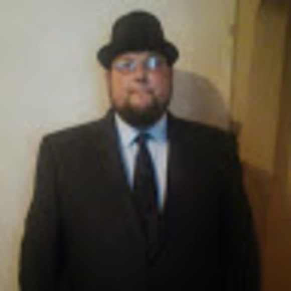 Profile Picture of Daniel Warner (@dspot8669) on Poshmark