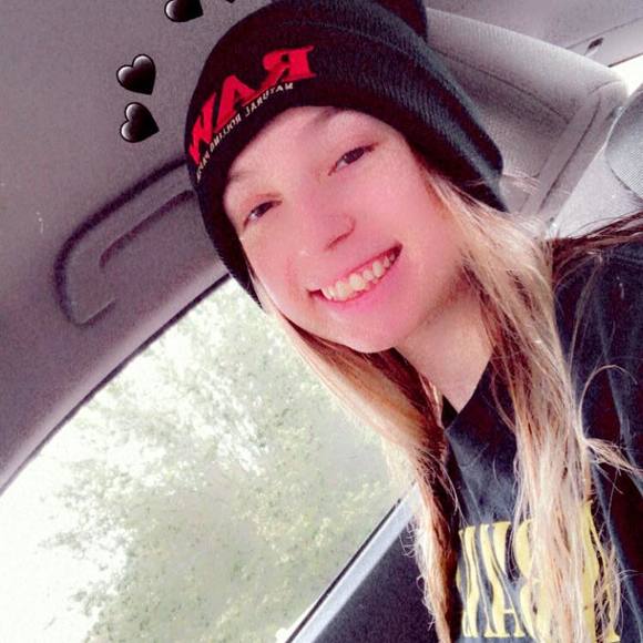 Profile Picture of Vanessa Burns (@nickmajor6) on Poshmark