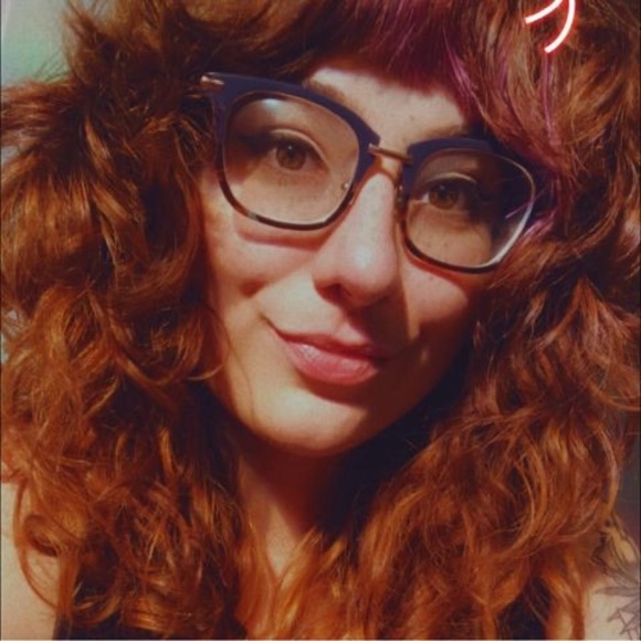 Profile Picture of Cynthia Varano (@cynthiavarano) on Poshmark