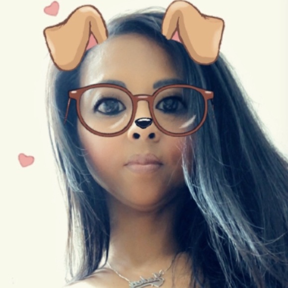 Profile Picture of Michele Fuentes-singh (@jaz_jadon_jax) on Poshmark