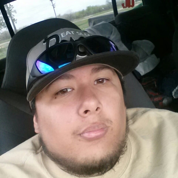 Profile Picture of Matthew Cantu (@matthewcantu324) on Poshmark