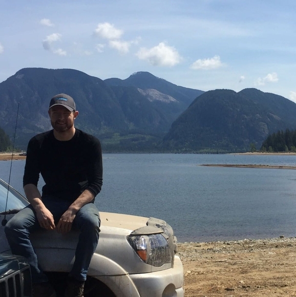 Profile Picture of James Munroe (@jbeazt) on Poshmark