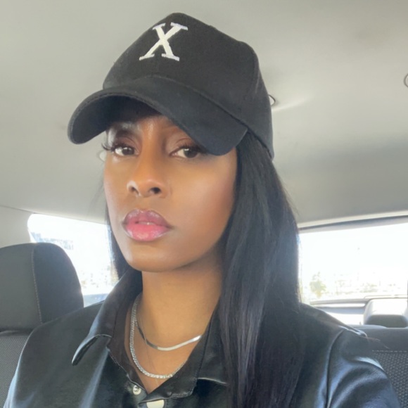 Profile Picture of Tee Moore (@mooreterry050) on Poshmark