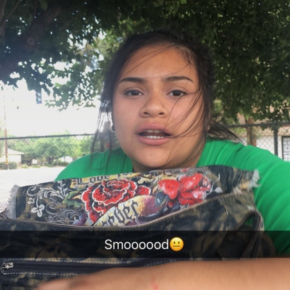 Caroline Handly - Poshmark Profile Picture of Caroline Handly (@chandly06) on Poshmark