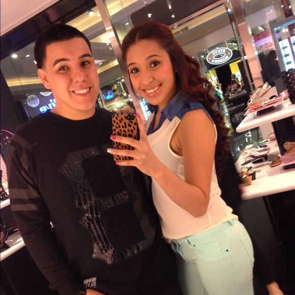 Profile Picture of Alex Enriquez (@diamonddbitchh) on Poshmark
