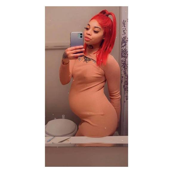 Profile Picture of Octavia Garfield (@xxtaviboo) on Poshmark