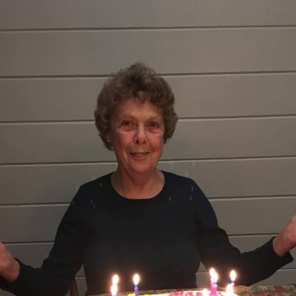 Profile Picture of Shirley Cameron (@shirleycamer704) on Poshmark