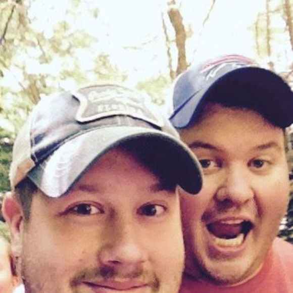 Profile Picture of Chris Schranz (@chrisschranz) on Poshmark