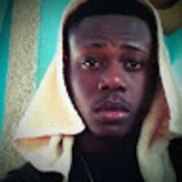 Profile Picture of Damion Stewart (@taffare) on Poshmark