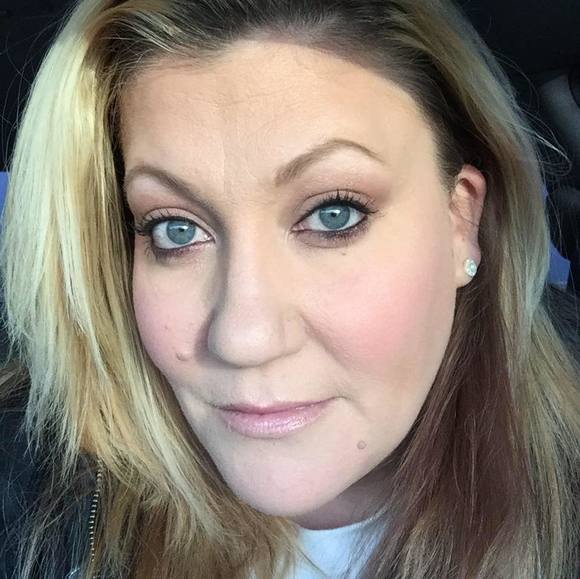 Profile Photo of Debra d J smith (@deedee794) on Poshmark