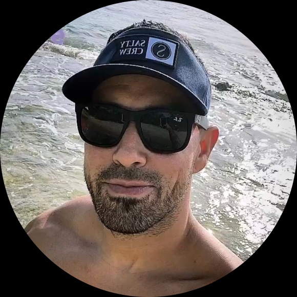 Profile Picture of Josue Cardenales (@jcardenales) on Poshmark