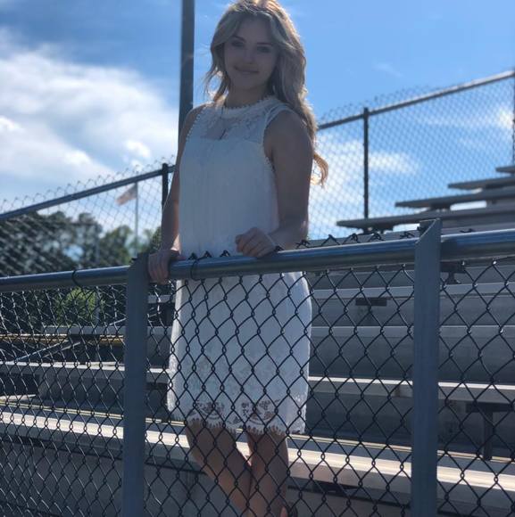 Kylee Hedrick - Poshmark Profile Picture of Kylee Hedrick (@kyleehedrick) on Poshmark