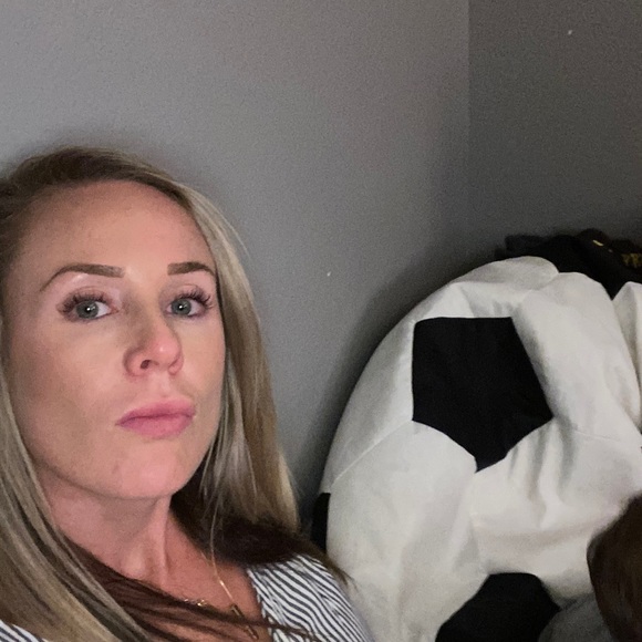 Profile Picture of Kirsten Jagoda (@kirstenjagoda) on Poshmark