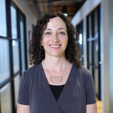Profile Picture of Laura Richman (@laura_s_richman) on Twitter