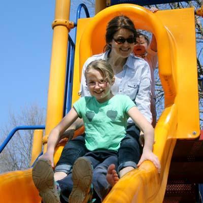 Profile Picture of Kim Neve (@VintageBkbinder) on Twitter