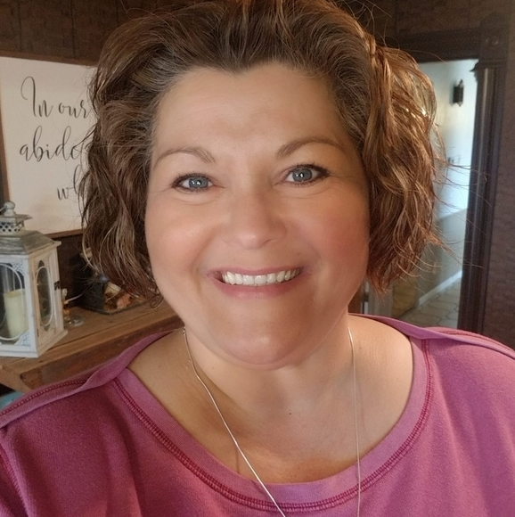 Profile Picture of Tandy Willis (@tandywillis) on Poshmark