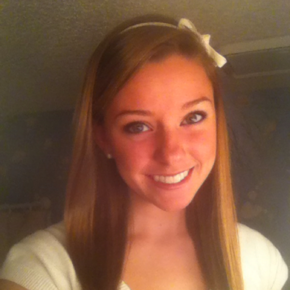 Profile Picture of Jennifer Lucas (@jenniferlucas) on Poshmark