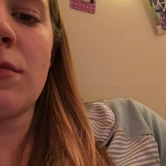 Profile Picture of Michaela Haley (@mkhaley1999) on Poshmark
