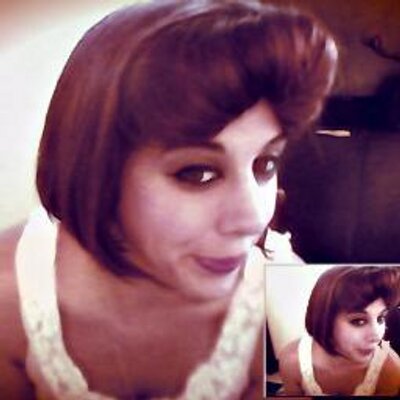 Profile Picture of Hilary Neal (@HazelElaria) on Twitter