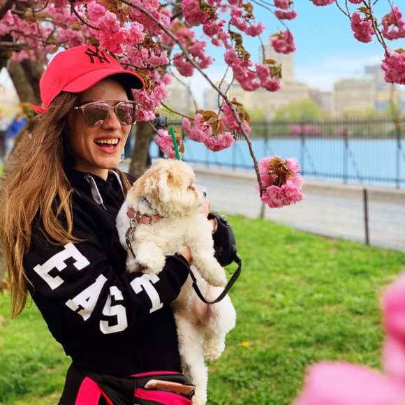 Profile Picture of Sandra Mitrovic (@sandra29362) on Poshmark