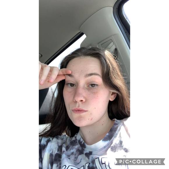 Profile Picture of Amanda Lucarotti (@amandalucarotti) on Poshmark