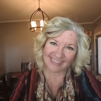 Profile Picture of Kim Roark, Realtor (@kimroarkhomes) on Twitter