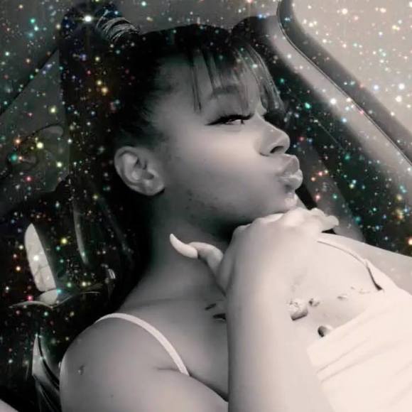 Profile Picture of Mean Bean (@meanbean90) on Poshmark