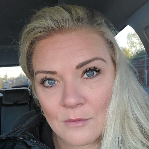 Profile Picture of Gina Kanipe (@ginakanipe) on Poshmark