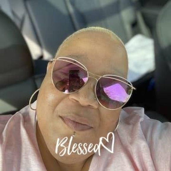 Profile Picture of Charlene Jimerson (@yellowlady210) on Poshmark