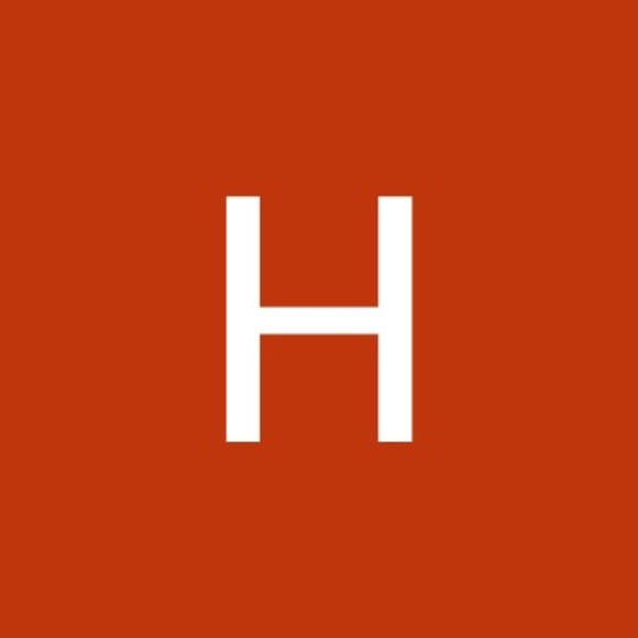 Profile Picture of Halley Scheulen (@halley_scheulen) on Poshmark