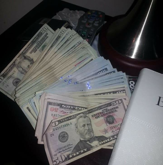 Brendon Alex - Poshmark Profile Picture of Brendon Alex (@keonalexander03) on Poshmark