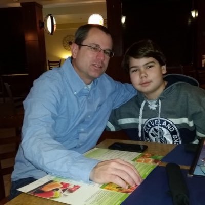 Profile Picture of Christopher Bernard (@tifend) on Twitter