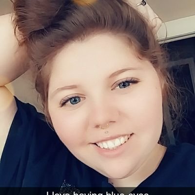 Profile Picture of Jessie Bronson (@Jess_AxeEm) on Twitter
