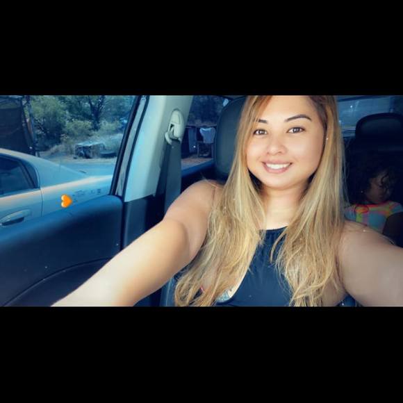 Profile Picture of Alesa Ramaila (@lesram) on Poshmark