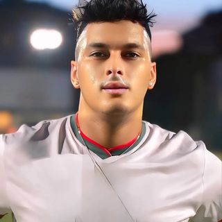 Profile Picture of 𝑻𝒂𝒓𝒊𝒌 𝑺𝒐𝒖𝒃𝒂𝒊10 (@tariksoubai10) on Instagram
